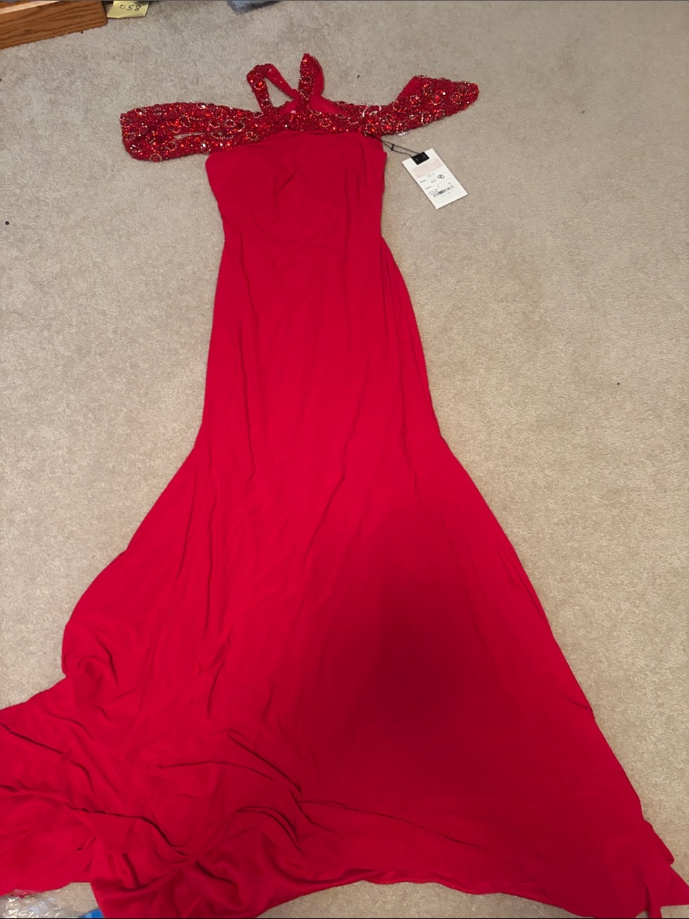 Mac Duggal (034) red floating sleeve dress size 4 nwt